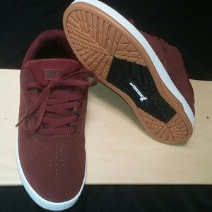Etnies joslin burgundy x michelin size 8.5 NIB